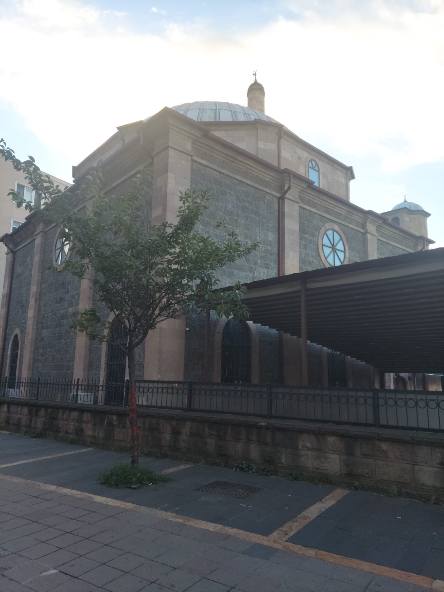 Hacı Miktad Camii