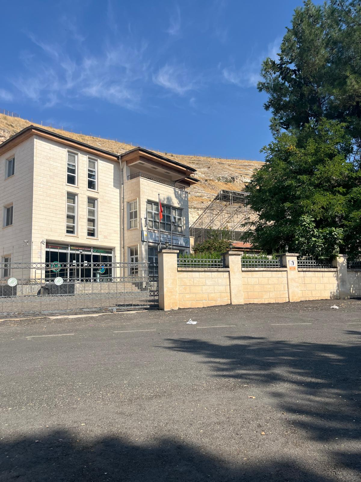 Birecik Kelaynak Gözlem Ve Koruma Merkezi
