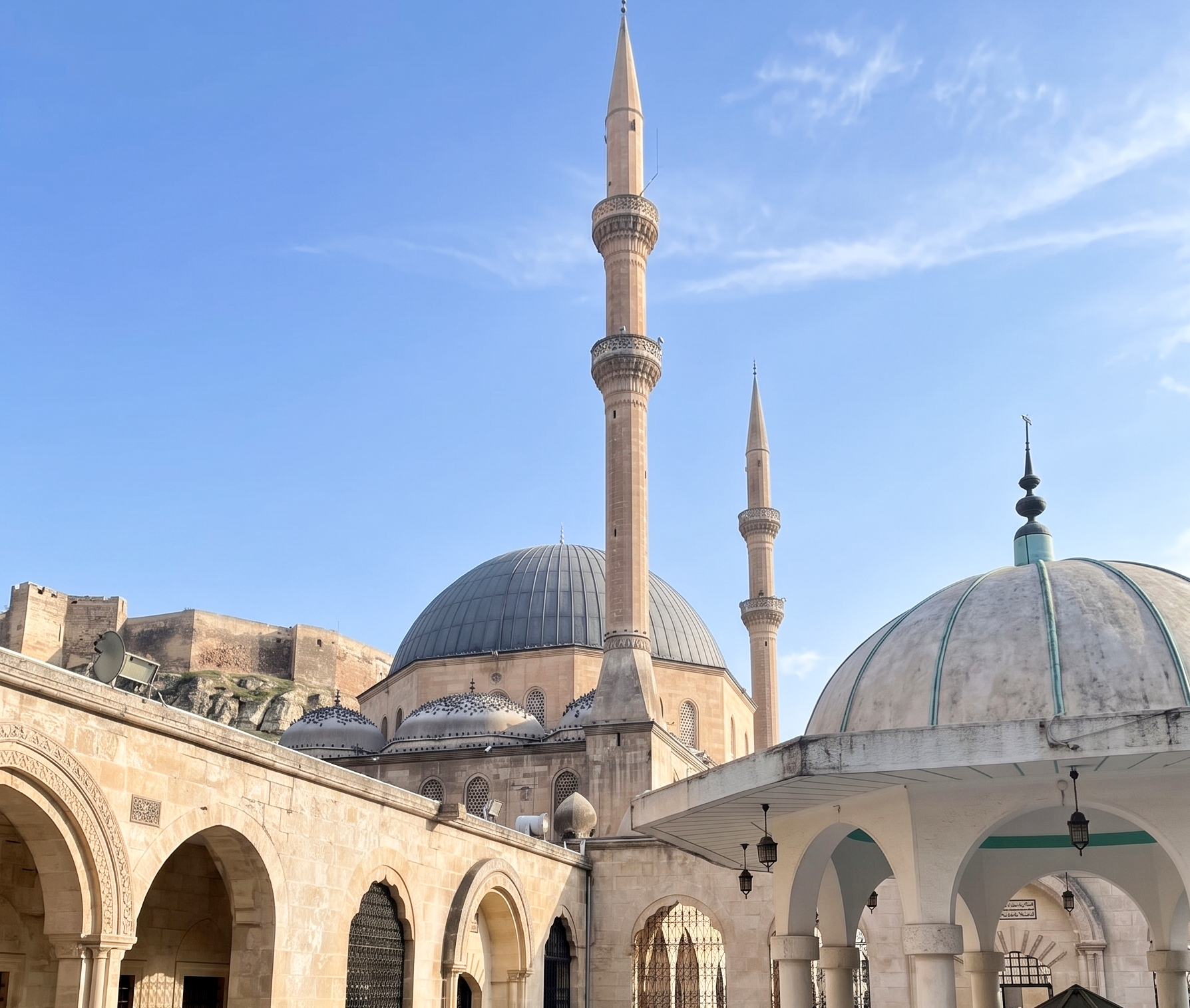Dergâh Camii - Mevlid-İ Halil Camii
